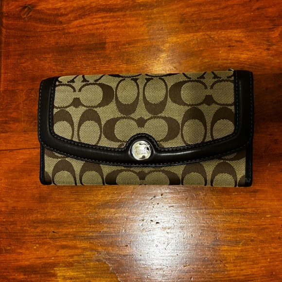 Coach Handbags - Coach Leather